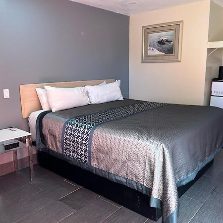 California Inn Hotel&Suites Adelanto US 395 Esterno foto