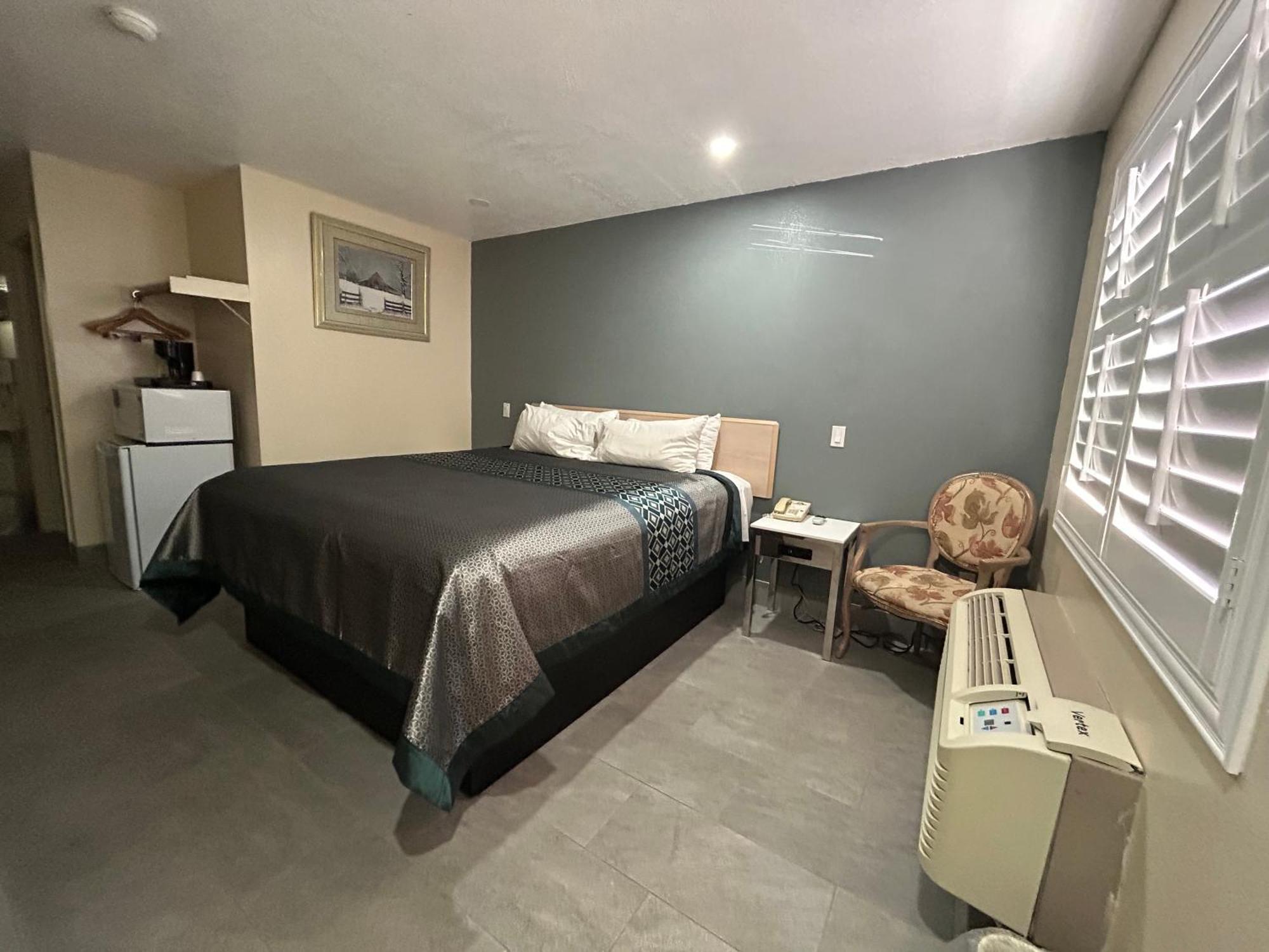 California Inn Hotel&Suites Adelanto US 395 Esterno foto