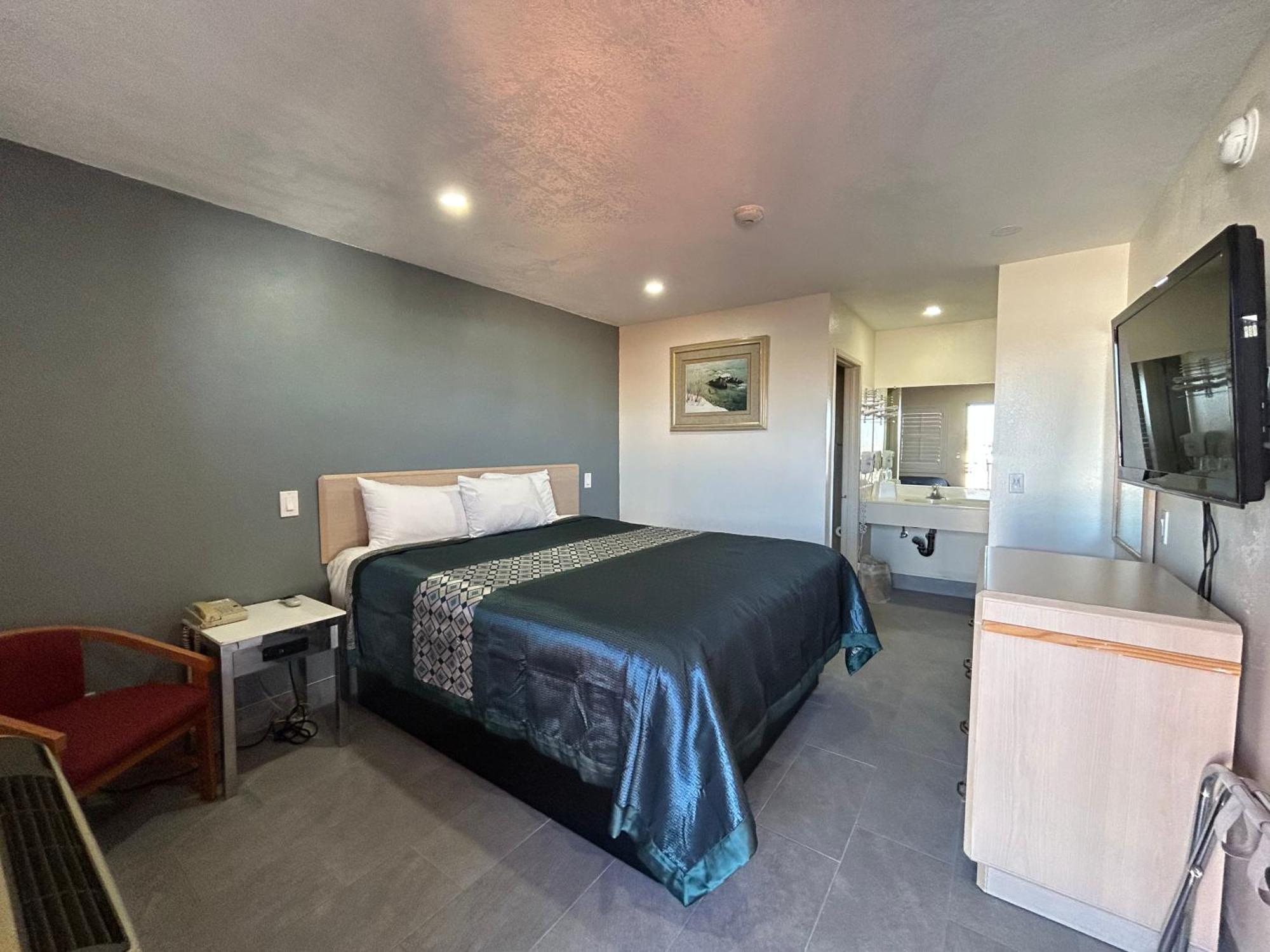 California Inn Hotel&Suites Adelanto US 395 Esterno foto
