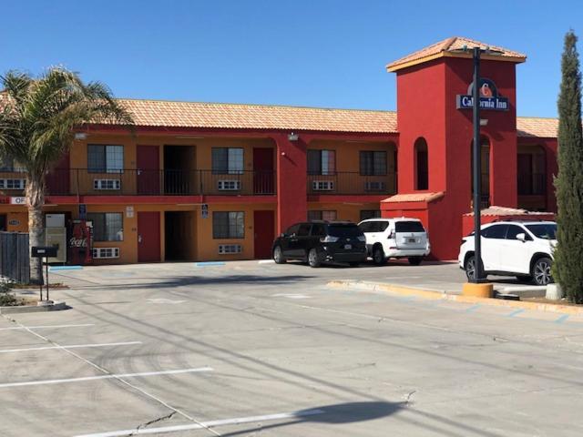 California Inn Hotel&Suites Adelanto US 395 Esterno foto